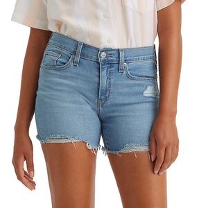 NWT Levi’s Mid-Length Shorts